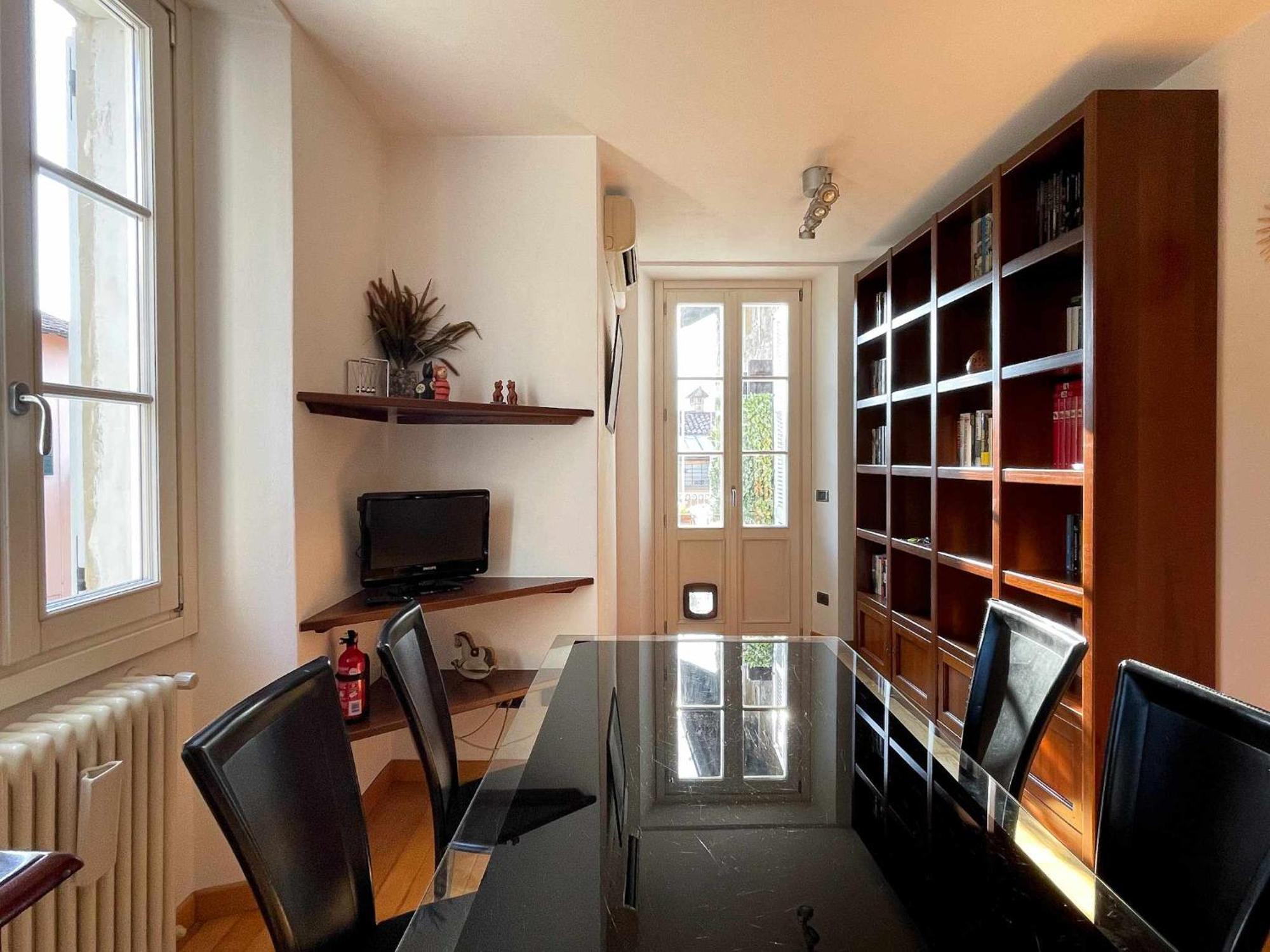 Apartment Plinio Center Town