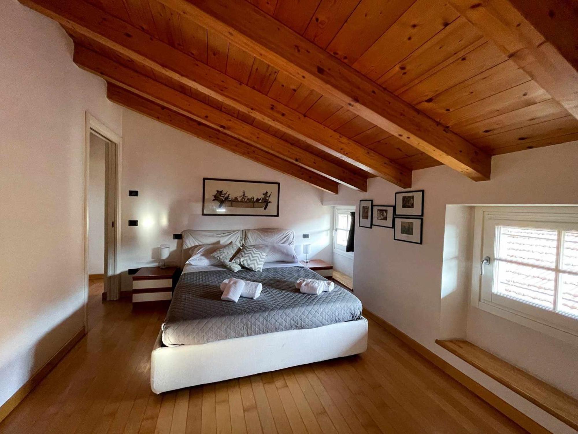 Apartment Plinio Center Town *